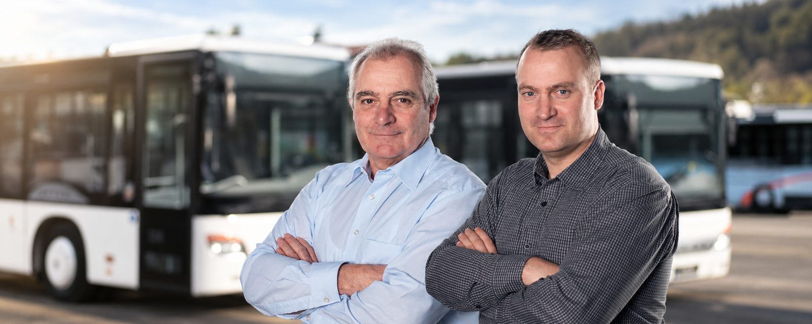 Ralf Sturm und Gerrit Sturm vor Setra Bussen
